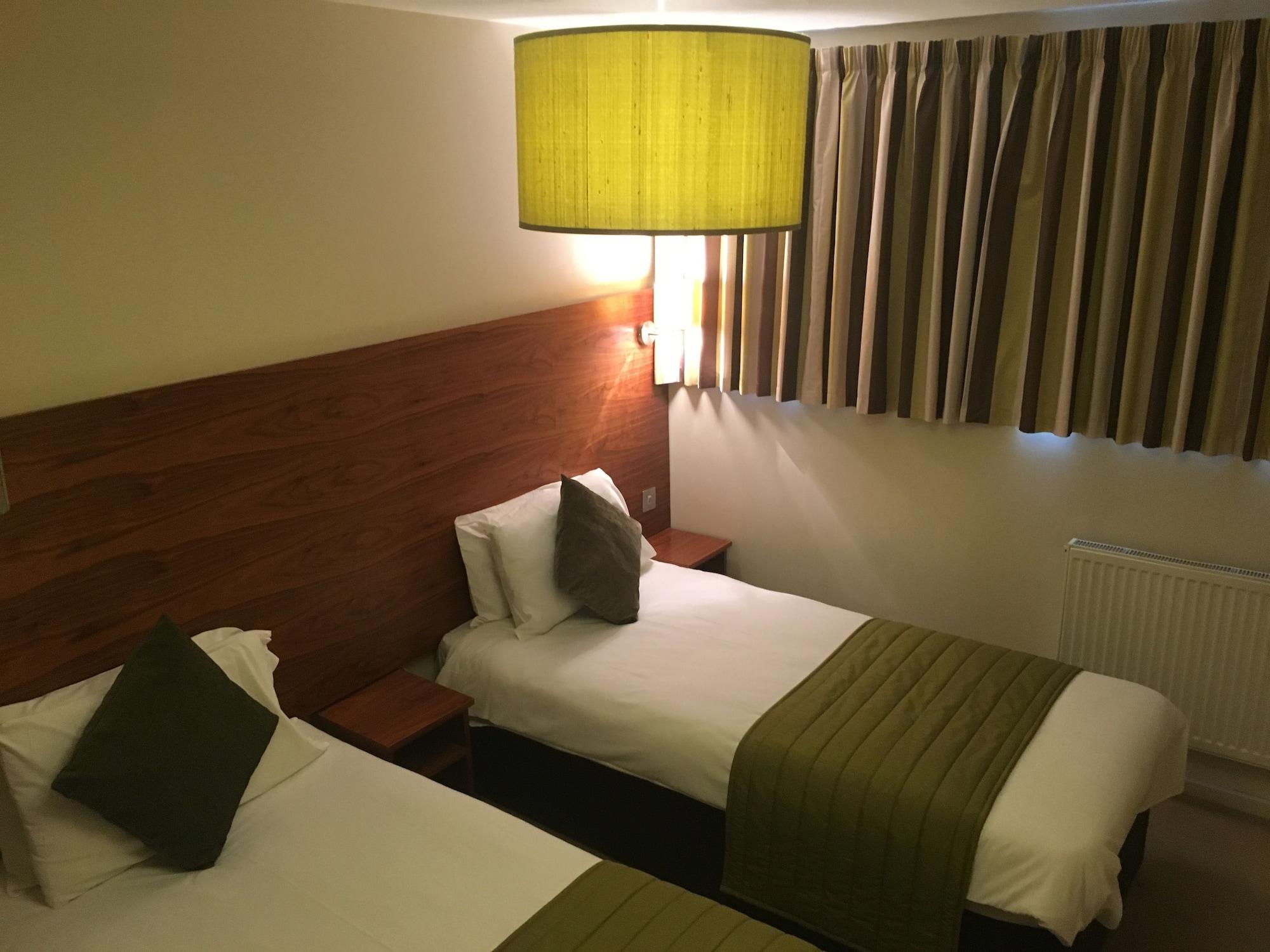 Stockwood Hotel - Luton Airport Exterior photo