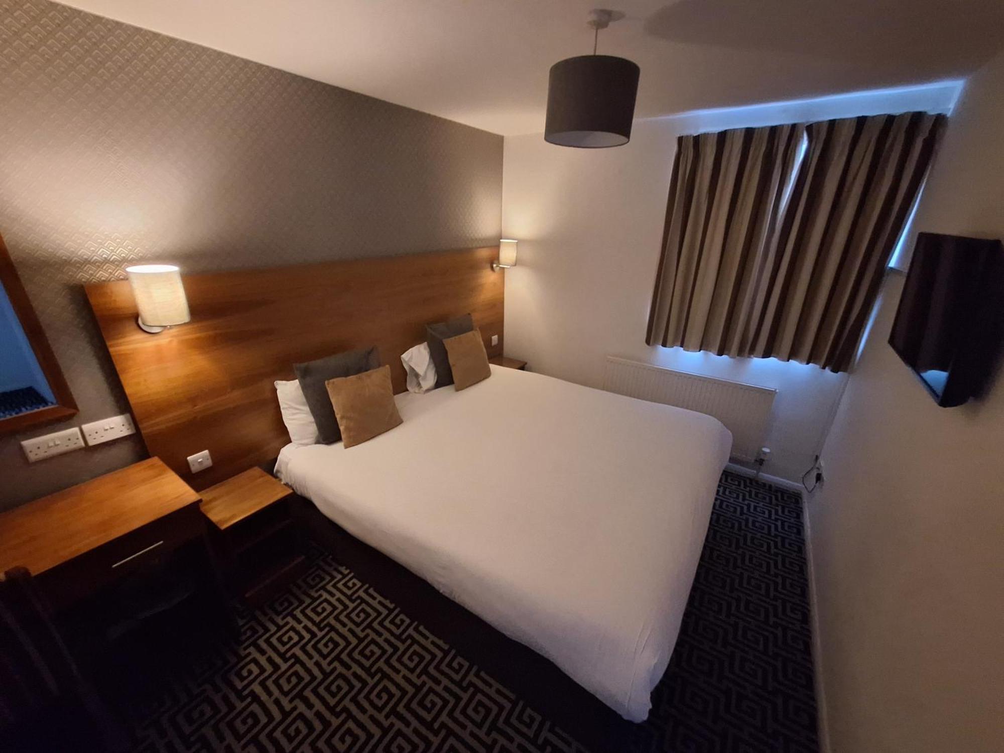 Stockwood Hotel - Luton Airport Exterior photo